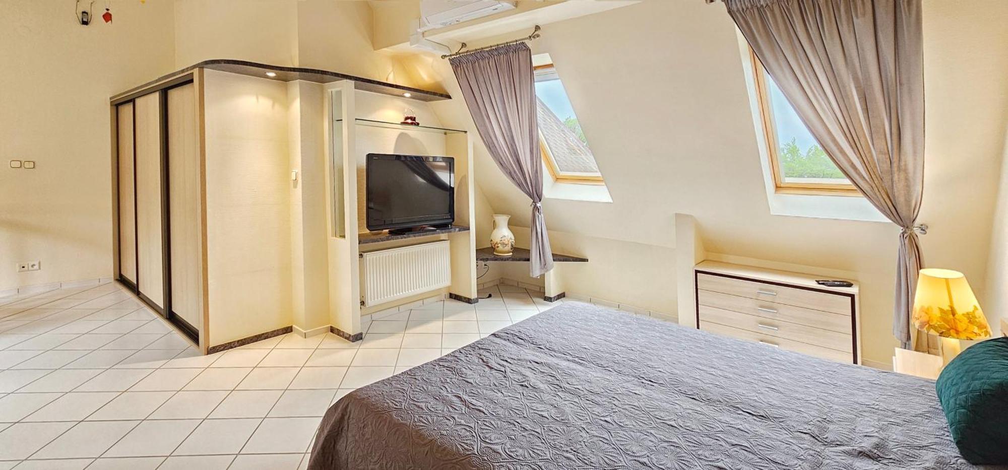 Dwupoziomowy Przy Plazy Z 2 Balkonami, 2 Lazienkami Apartmán